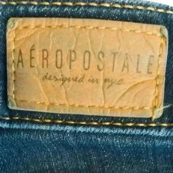 Aeropostale Women's Blue Dark Wash Regular Straight Leg Denim Jeans Size 2 Short - Picture 8 of 8